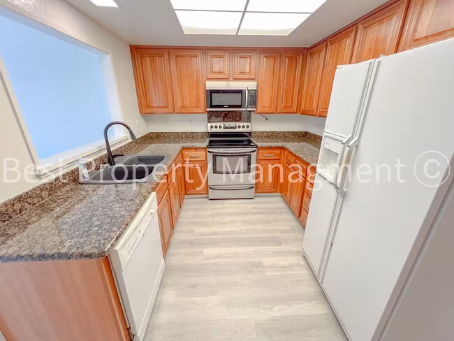 Gorgeous Condo in Fremont with great additions throughout photo 2
