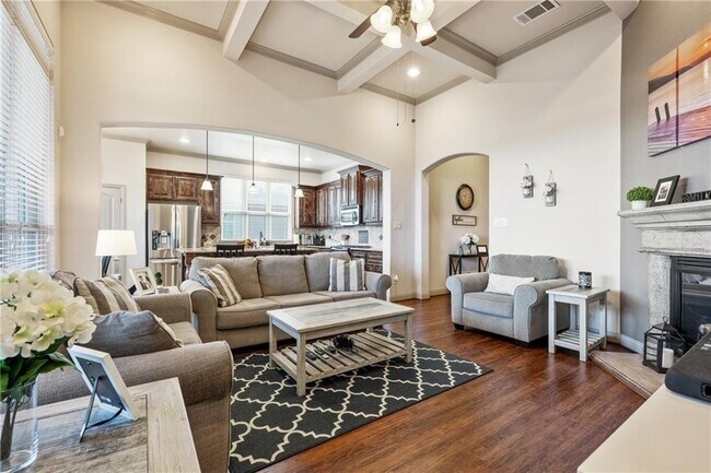 208 Yukon Cove Hutto, TX 78634 photo 4