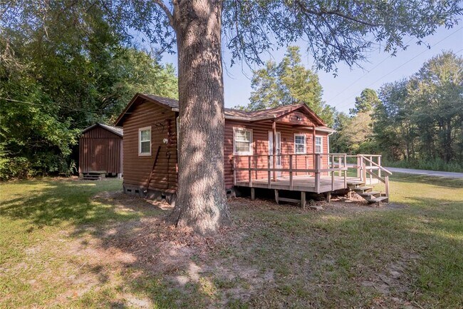 33 Dorothy St Huntsville, TX 77320 photo 4