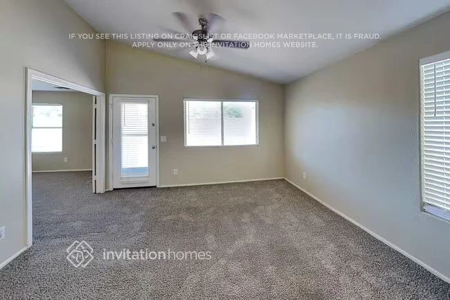 16661 W Latham St Goodyear, AZ 85338 photo 4
