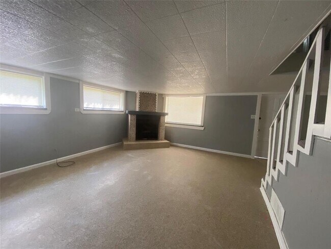 4315 Green Oak Drive, Oak Trail Shores, TX 76048 photo 4