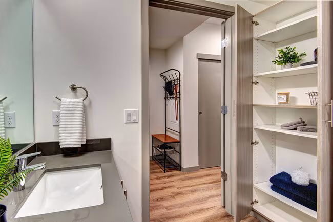 Midtown 64 Apartments photo 3