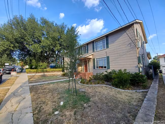 710 W French Pl San Antonio, TX 78212 photo 2