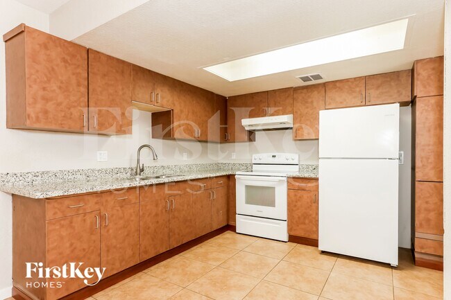 18216 N 24th Dr Phoenix, AZ 85023 photo 5