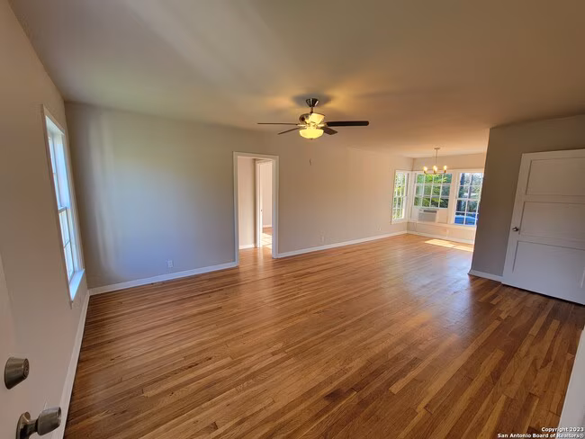 740 Donaldson Ave San Antonio, TX 78201 photo 2