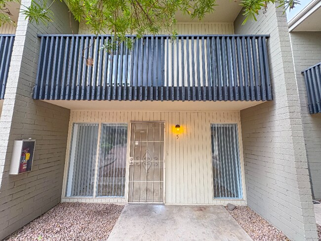6802 N 17th Ave Phoenix, AZ 85021 photo 2