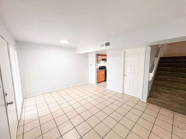 6802 N 17th Ave Phoenix, AZ 85021 photo 3
