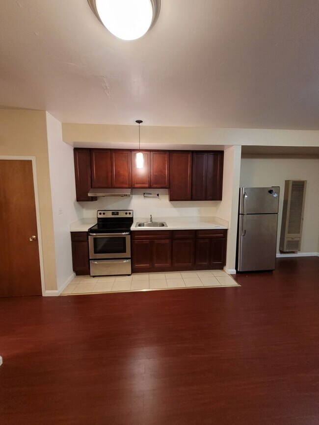 786 Jackson St San Francisco, CA 94133 photo 2