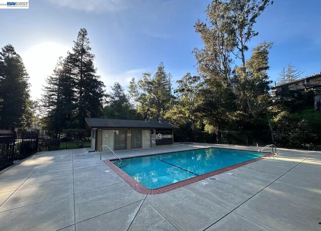 1756 Kudu Ct Hayward, CA 94541 photo 2