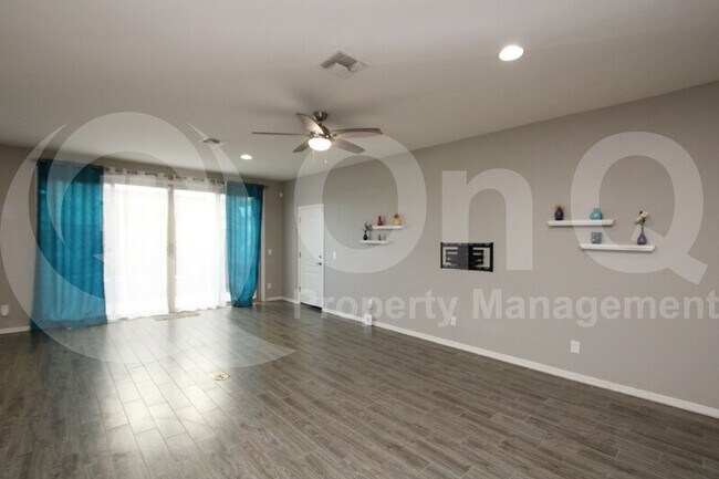 944 E Anderson Ave Phoenix, AZ 85022 photo 5