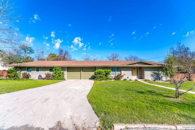 447 Brees Blvd San Antonio, TX 78209 photo 2