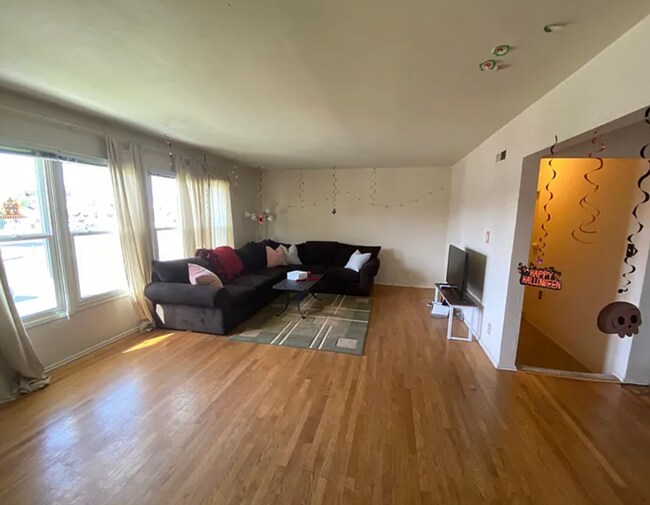 5071-5073 55th St San Diego, CA 92115 photo 3