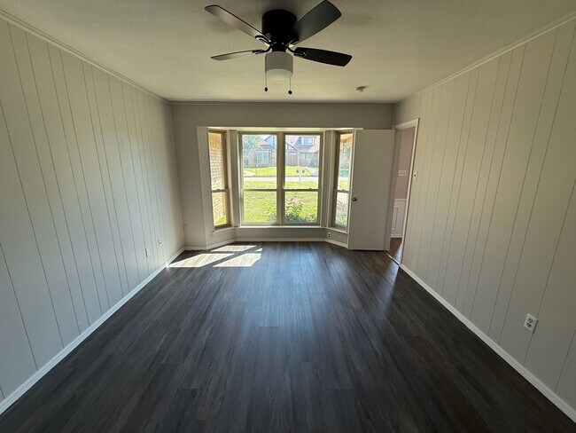 7412 Lemonwood Ln Fort Worth, TX 76133 photo 4