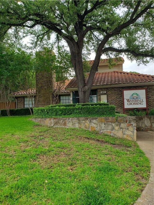 883 Waterfall Way, Richardson, TX 75080 photo 3