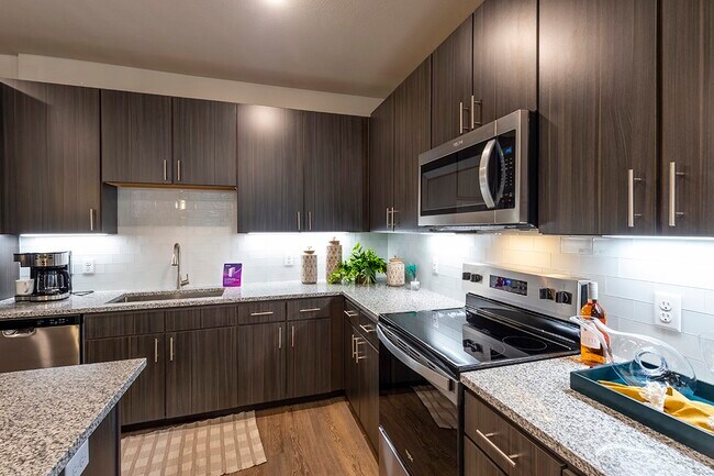 30020 Creekside Ter Dr Spring, TX 77386 photo 2