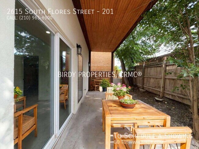 2615 S Flores St San Antonio, TX 78204 photo 3