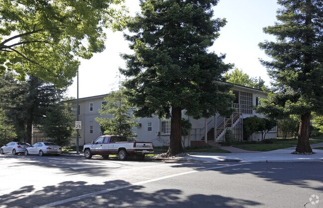 596 North 2nd Street, San Jose, CA 95112 photo 3