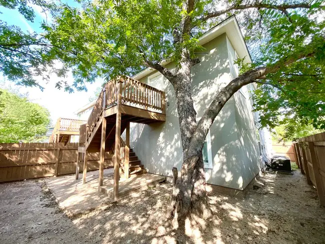 1611 N Navidad St San Antonio, TX 78201 photo 4