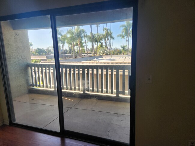 1020 E Washington Ave Escondido, CA 92025 photo 4