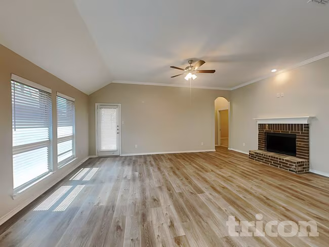 313 Lucky Landing Dr Wilmer, TX 75172 photo 3