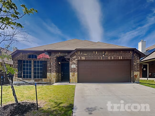 313 Lucky Landing Dr Wilmer, TX 75172 photo 2