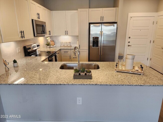 1375 N 145th Ave Goodyear, AZ 85395 photo 3