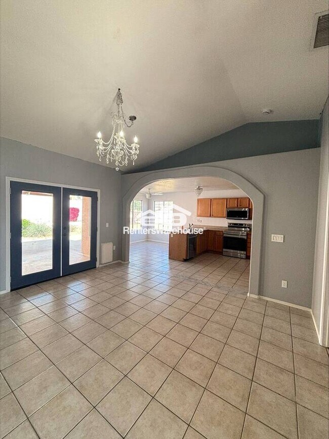16019 N 35th Dr Phoenix, AZ 85053 photo 3