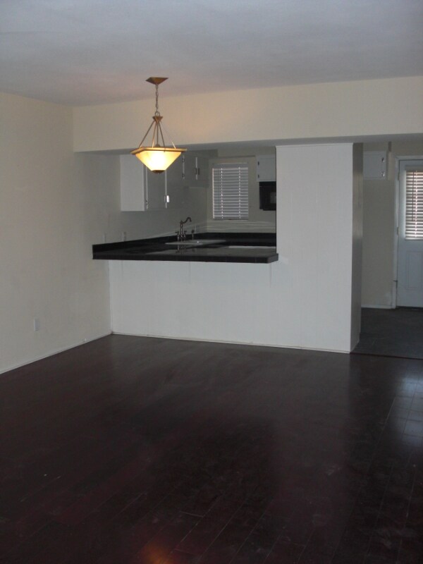6501 N 17th Ave Phoenix, AZ 85015 photo 2