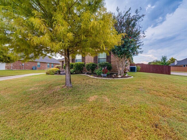 233 Lawson Farms Dr Midlothian, TX 76065 photo 5