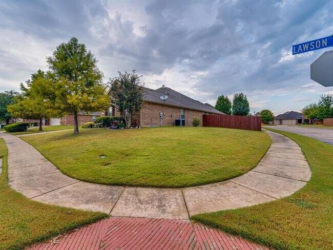 233 Lawson Farms Dr Midlothian, TX 76065 photo 4
