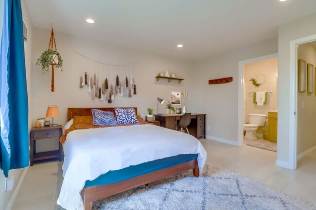 524 Telegraph Canyon Rd Chula Vista, CA 91910 photo 3