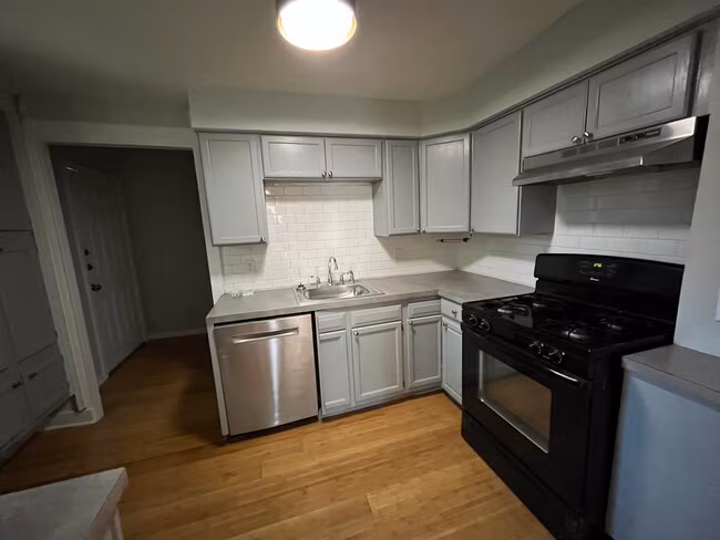 1904 E 10th St Austin, TX 78702 photo 4