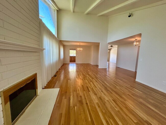 266 Valley Oaks Dr Santa Rosa, CA 95409 photo 5