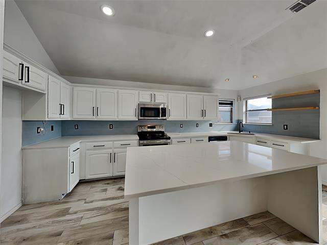 4313 Red Clover Ln Crowley, TX 76036 photo 4