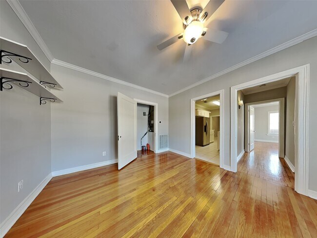 3408 Crawford Street, Houston, TX 77004 photo 2