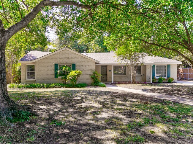 3727 W Biddison St Fort Worth, TX 76109 photo 4