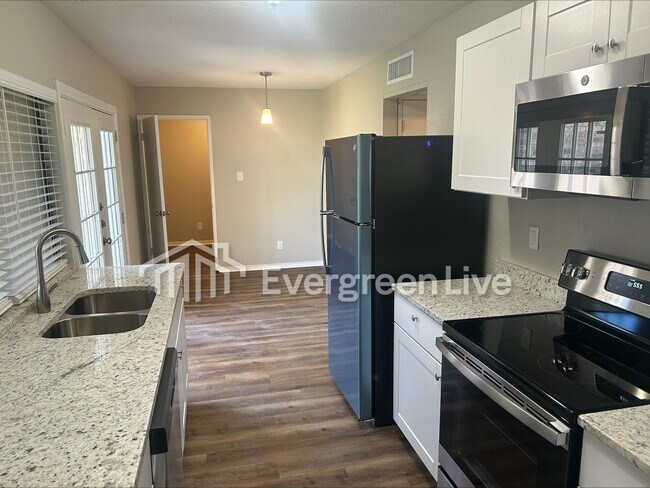9546 Sophora Drive, Dallas, TX 75249 photo 3