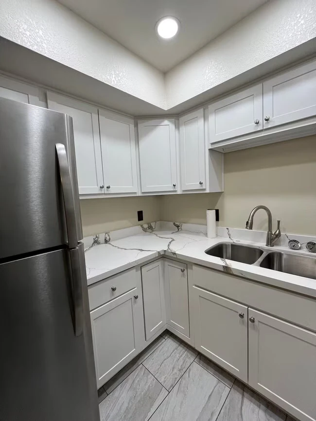 17 E Ruth Ave Phoenix, AZ 85020 photo 4
