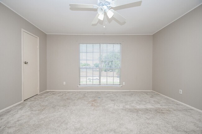 6111 Fondren Road, Houston, TX 77036 photo 2