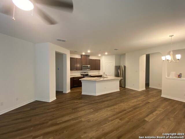 11335 Camassia San Antonio, TX 78245 photo 4
