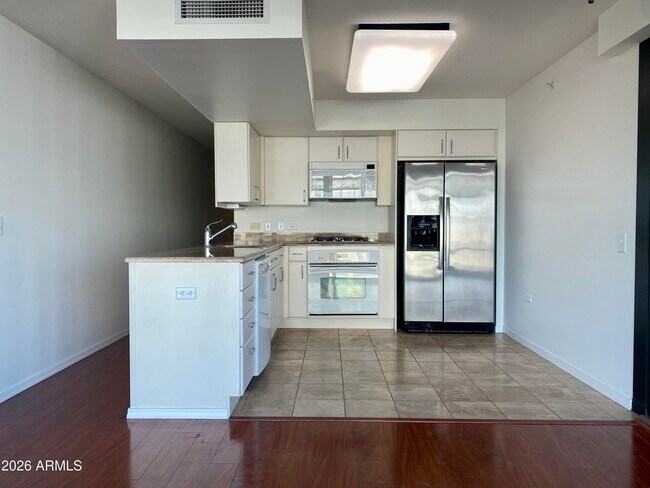 4808 N 24th St Phoenix, AZ 85016 photo 2