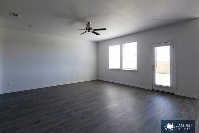 235 Village Dr Red Oak, TX 75154 photo 5