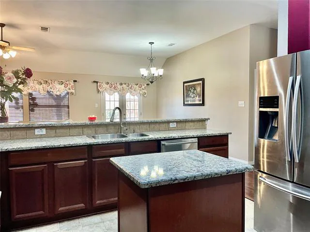 3210 W Glenwood Dr Wylie, TX 75098 photo 2