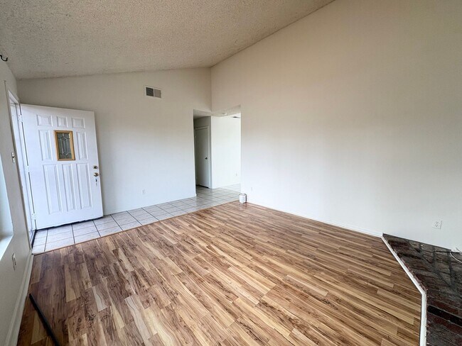 3 Bedroom 2 Bath Single story home in Antioch photo 3