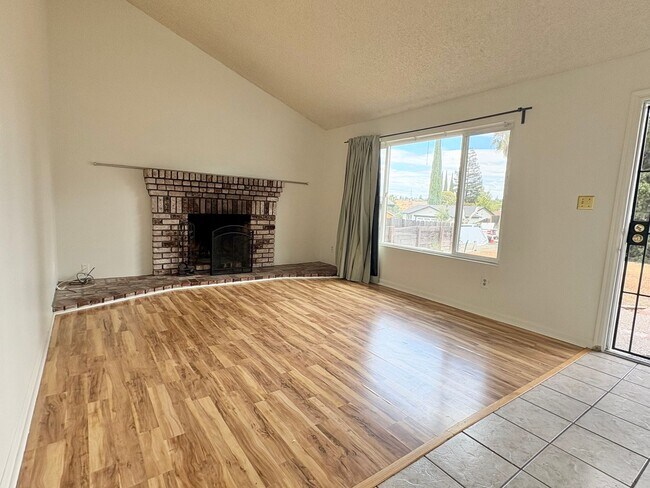 3 Bedroom 2 Bath Single story home in Antioch photo 2