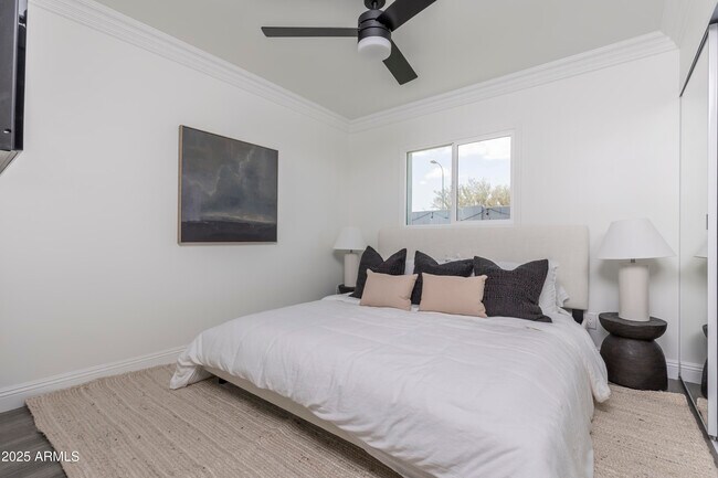 8702 E Clarendon Ave Scottsdale, AZ 85251 photo 3