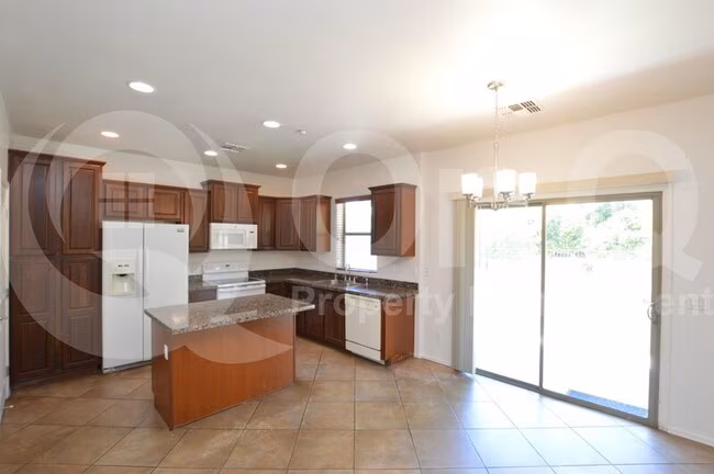 15832 N 74th Ave Peoria, AZ 85382 photo 4