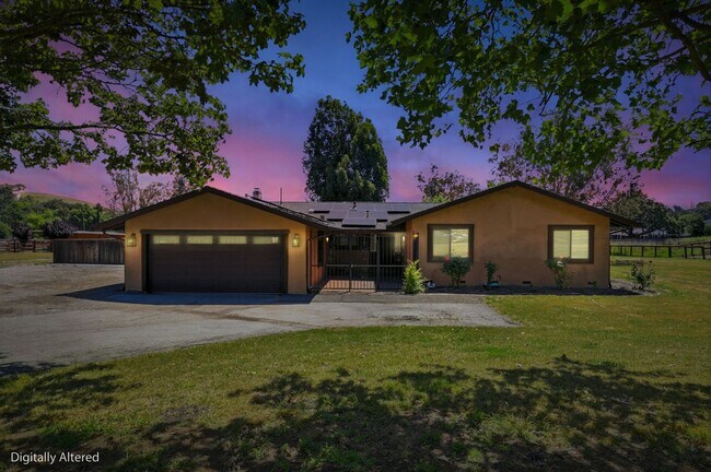 10200 Parrish View Dr Gilroy, CA 95020 photo 2