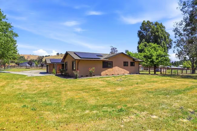 10200 Parrish View Dr Gilroy, CA 95020 photo 4