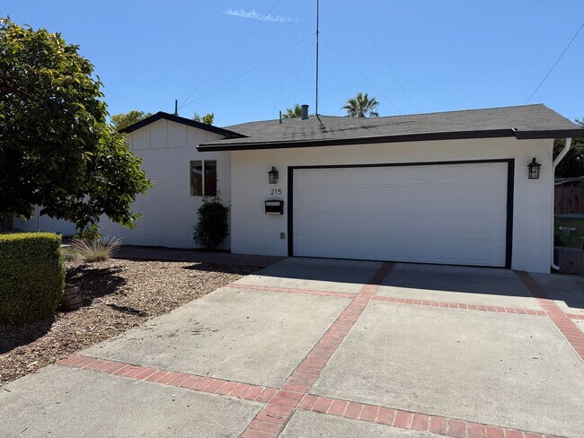 Beautiful Fully Remodeled 4 Bedroom 2 Bath Home in Los Gatos photo 2